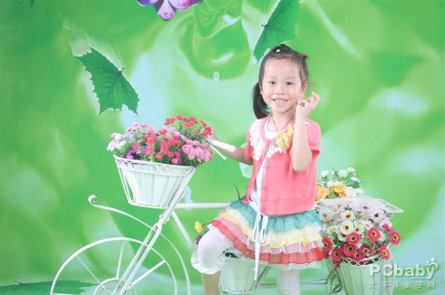 女兒的照片書已經(jīng)好幾本了，暫時(shí)不做這類產(chǎn)品，不過臺歷和賀卡是要嘗試的